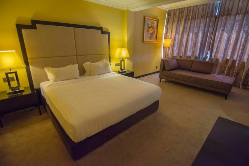 Merdeka Hotel 17/50