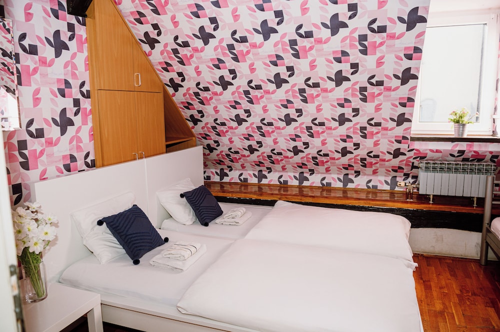 HOSTEL CENTAR 13/52