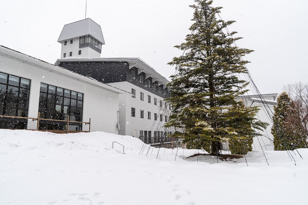 ANA Holiday Inn Resort Shinano-omachi Kuroyon in OMACHI