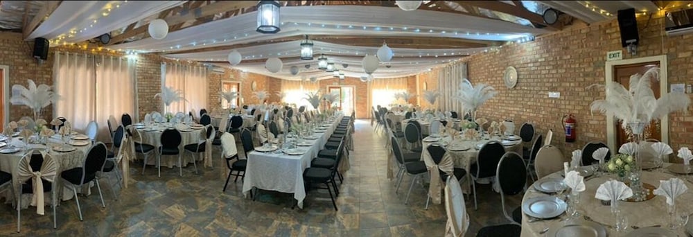 Mannah Guest Lodge 35/50