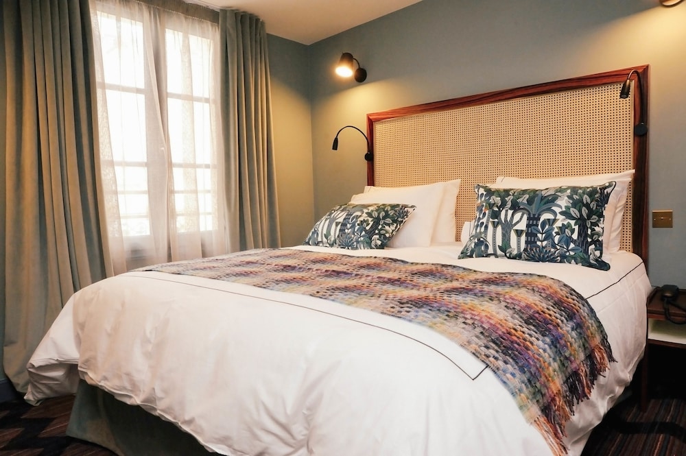 Mom Art Hotel 31/71