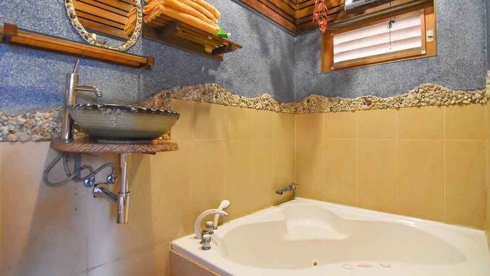 ShanKou Hotspring Hotel 37/53