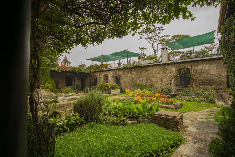 Posada de Don Rodrigo La Antigua Guatemala 65/72