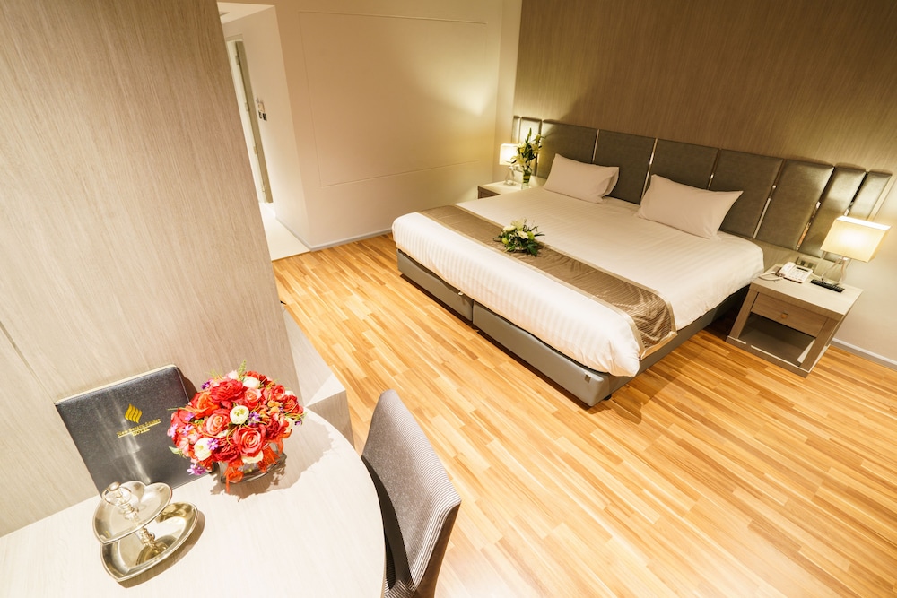 New Season Square Hotel 21/39