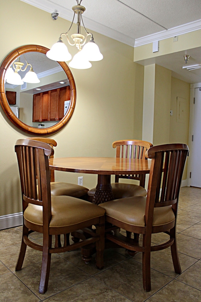 The Cove on Ormond Beach, a Hilton Vacation Club 35/49