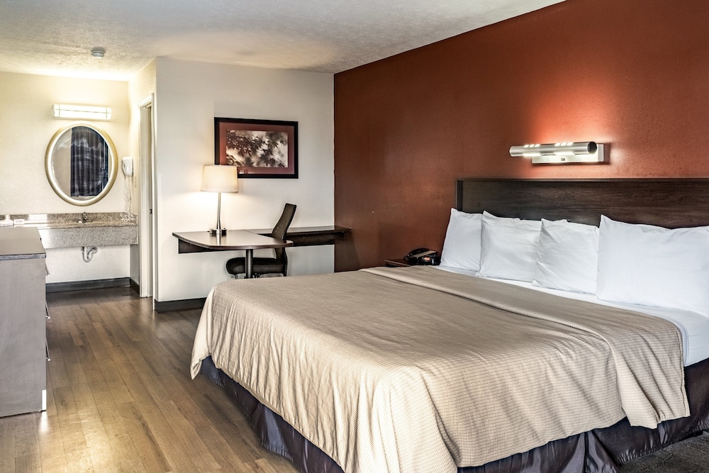 Red Roof Inn Columbus - Taylorsville 13/25