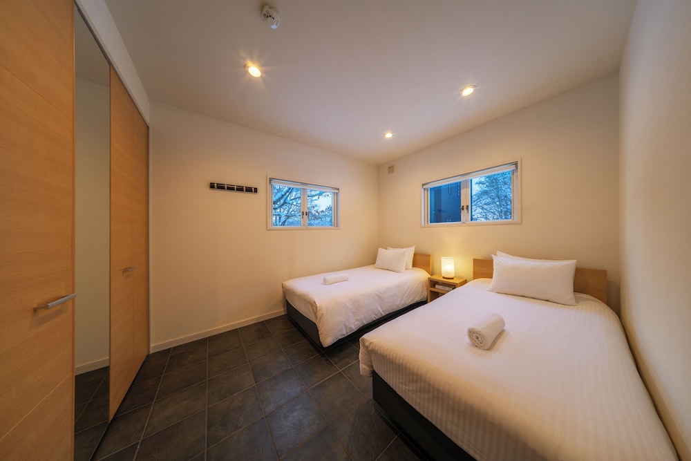 Powdersuites 8/45