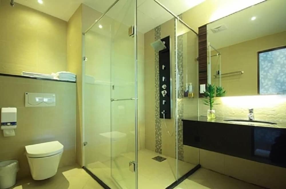 Shuian Lakeside Hotel 65/75