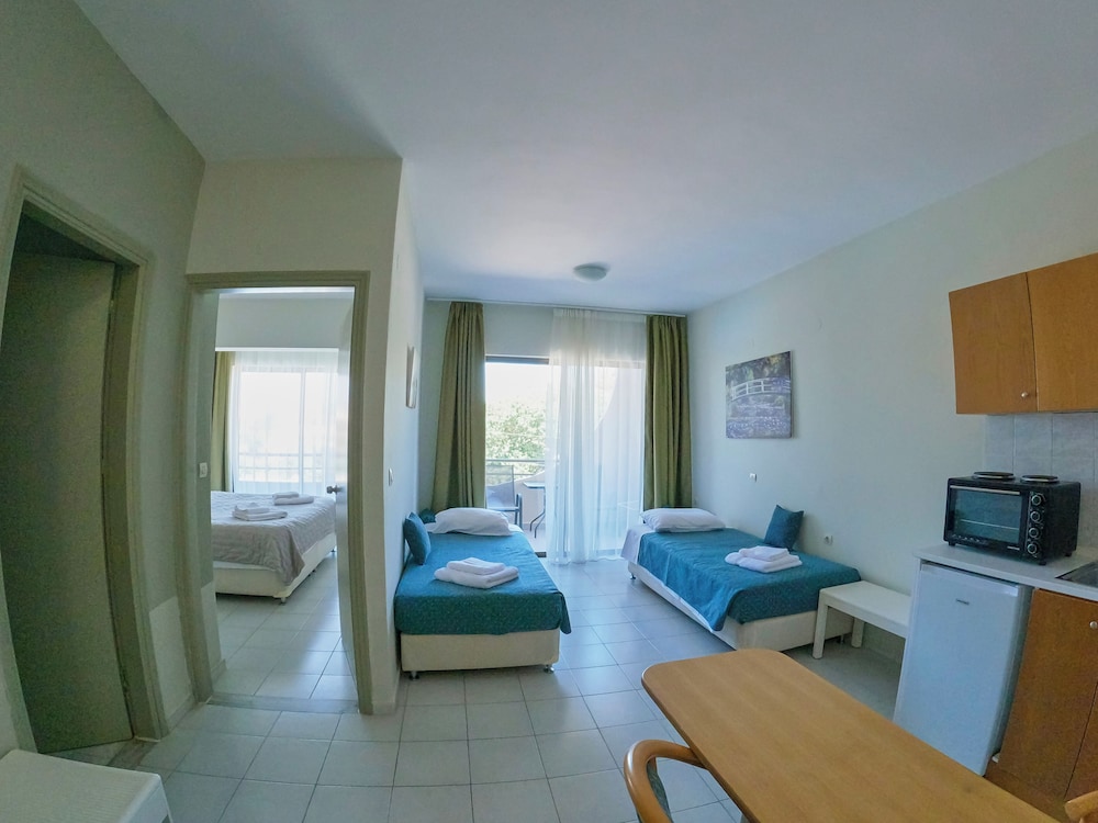 Ivory Serenity Hotel 34/70
