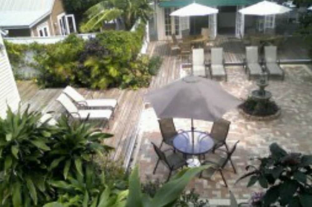 Duval House 20/50