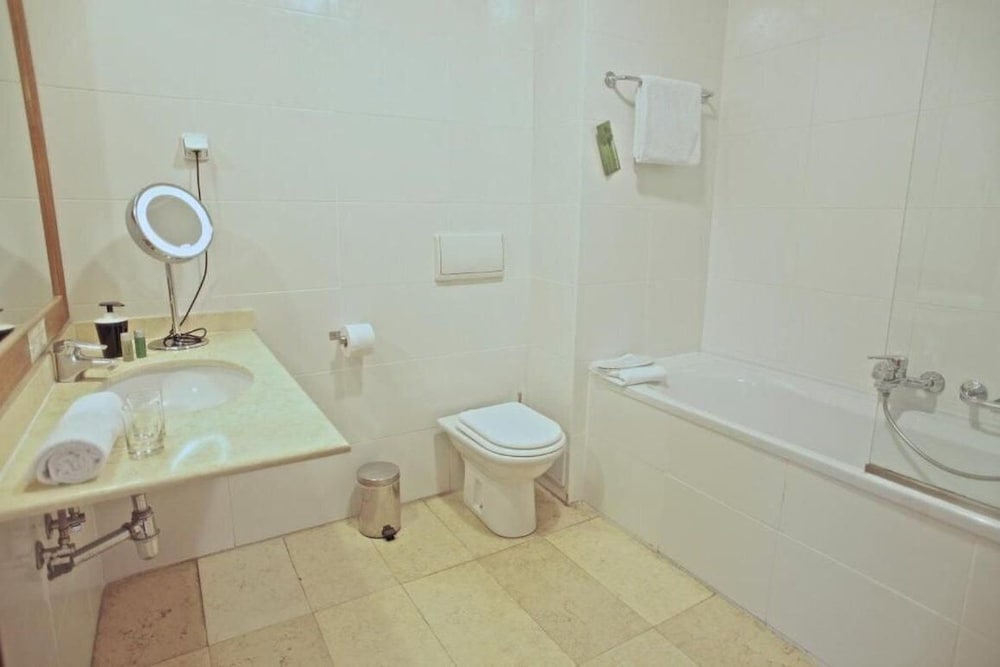 Rembrandt Hotel 40/49