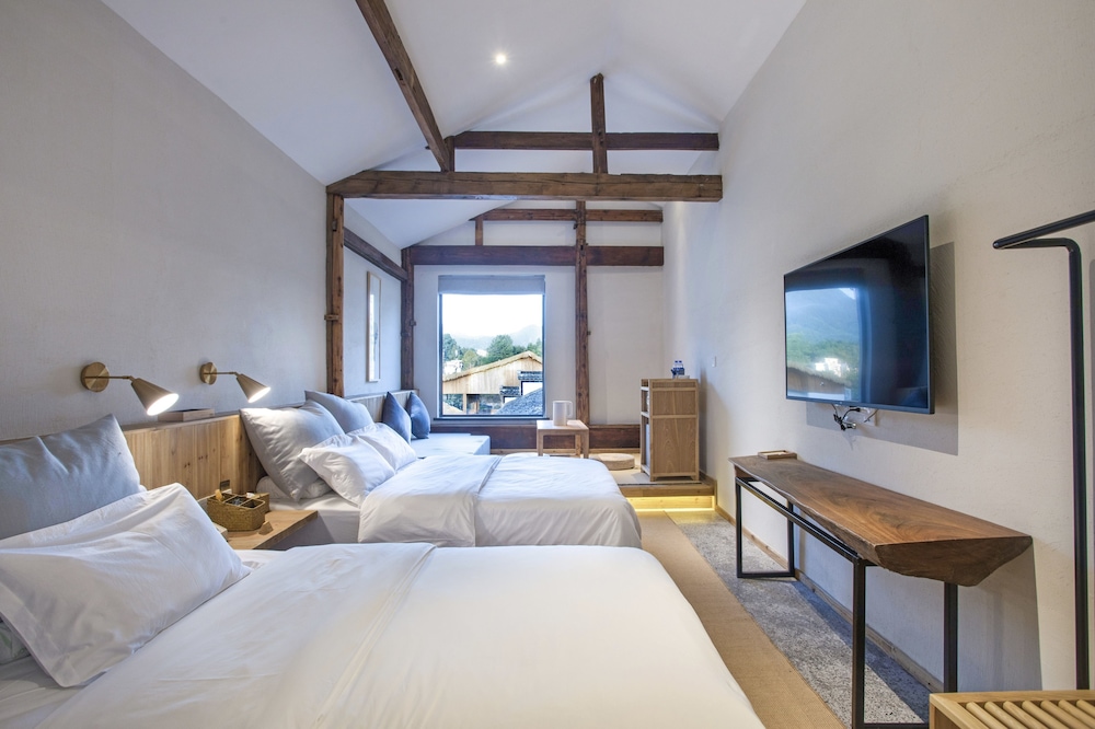 Design, Triple, 1 Double and 1 Single Bed
