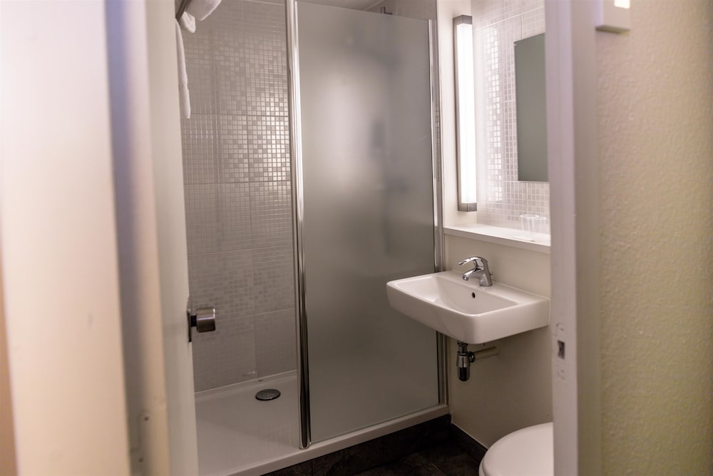Hotel inn Design Laval ex Campanile 9/31