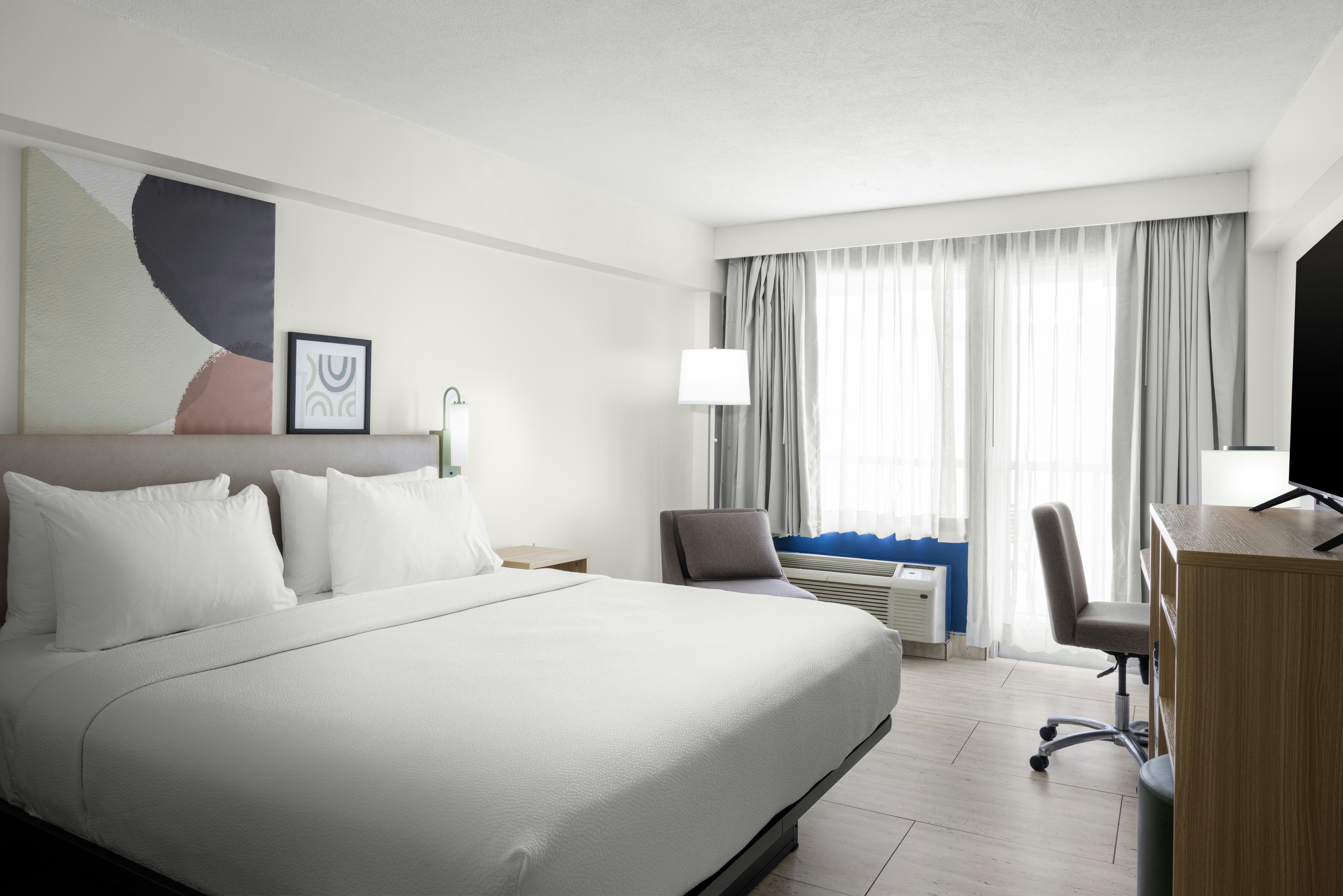 ROOM, KING BED, OCEAN FRONT