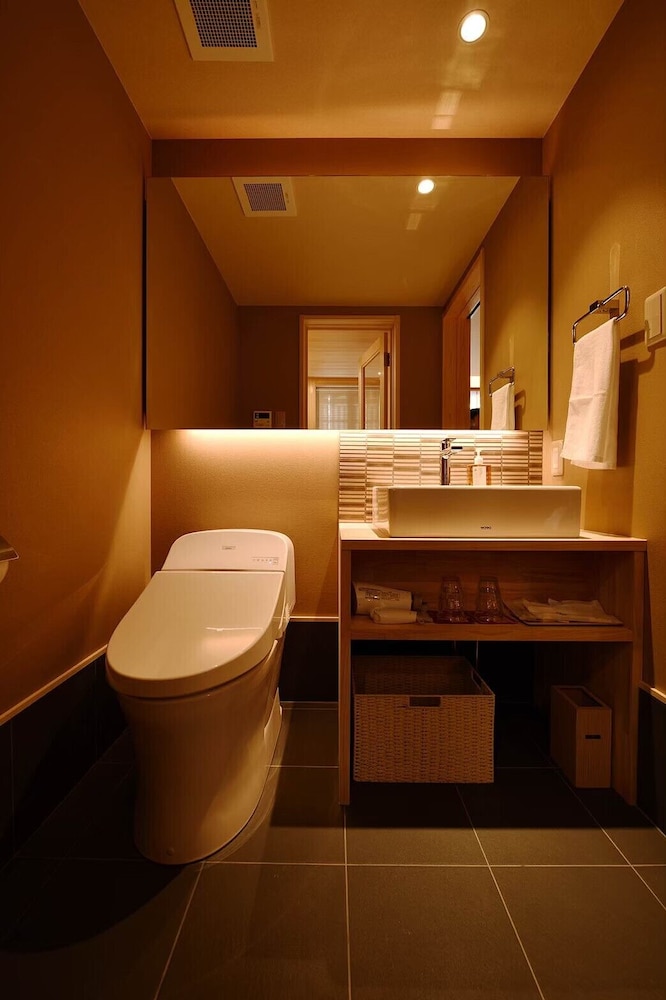 FOUR SEASONS INN KYOTO 19/21