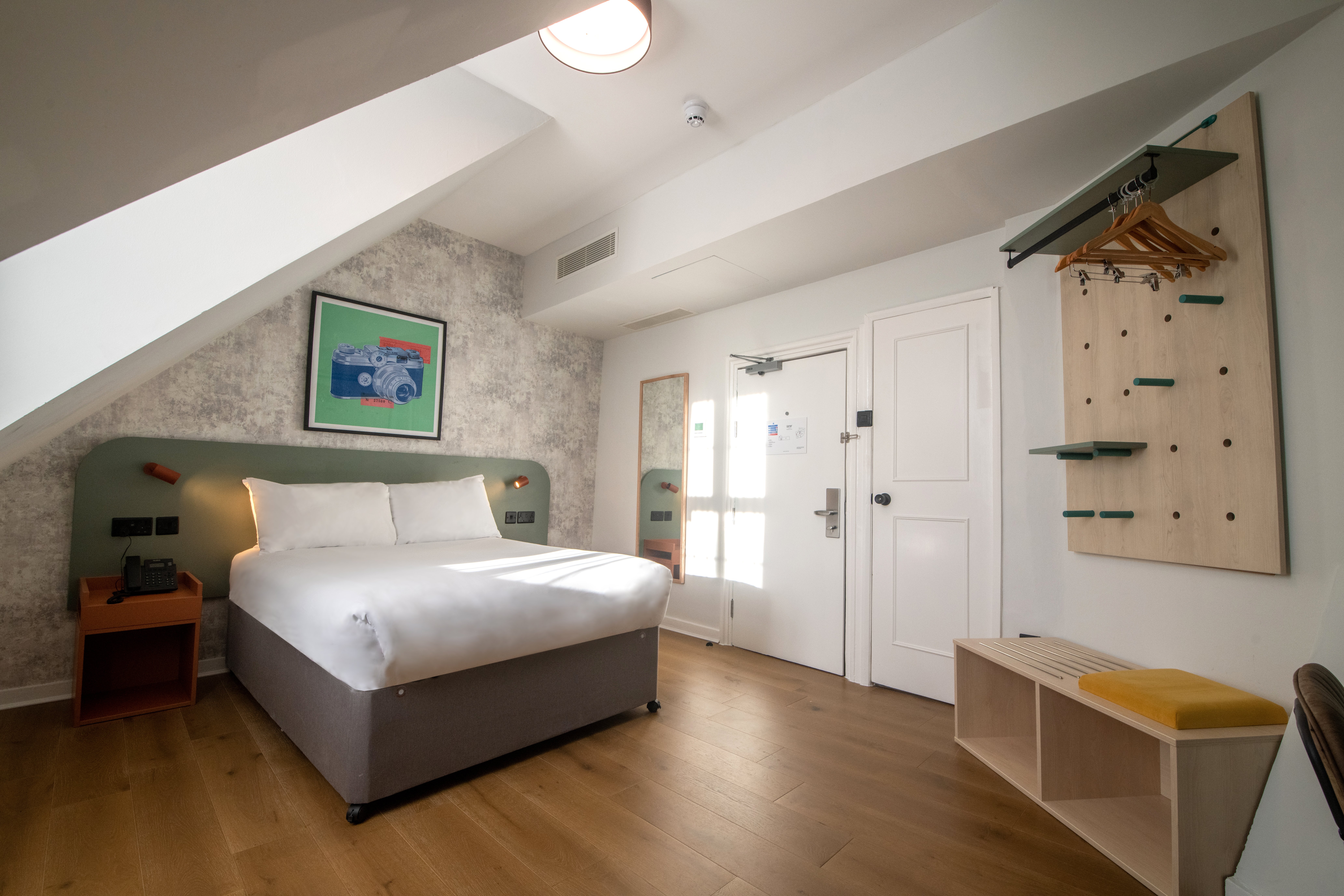 ibis Styles Reading Centre (Ex Quality Hotel Reading) 11/28