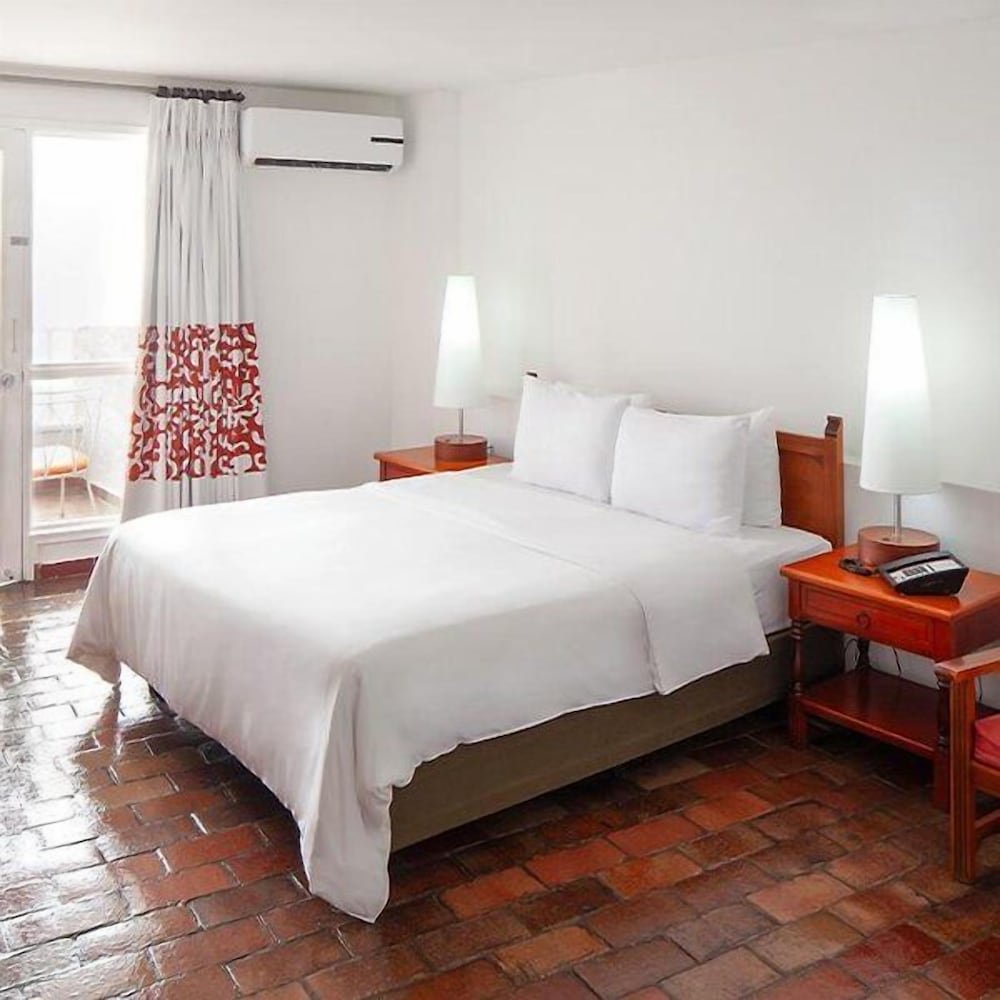 Hotel Decameron Galeon 10/48