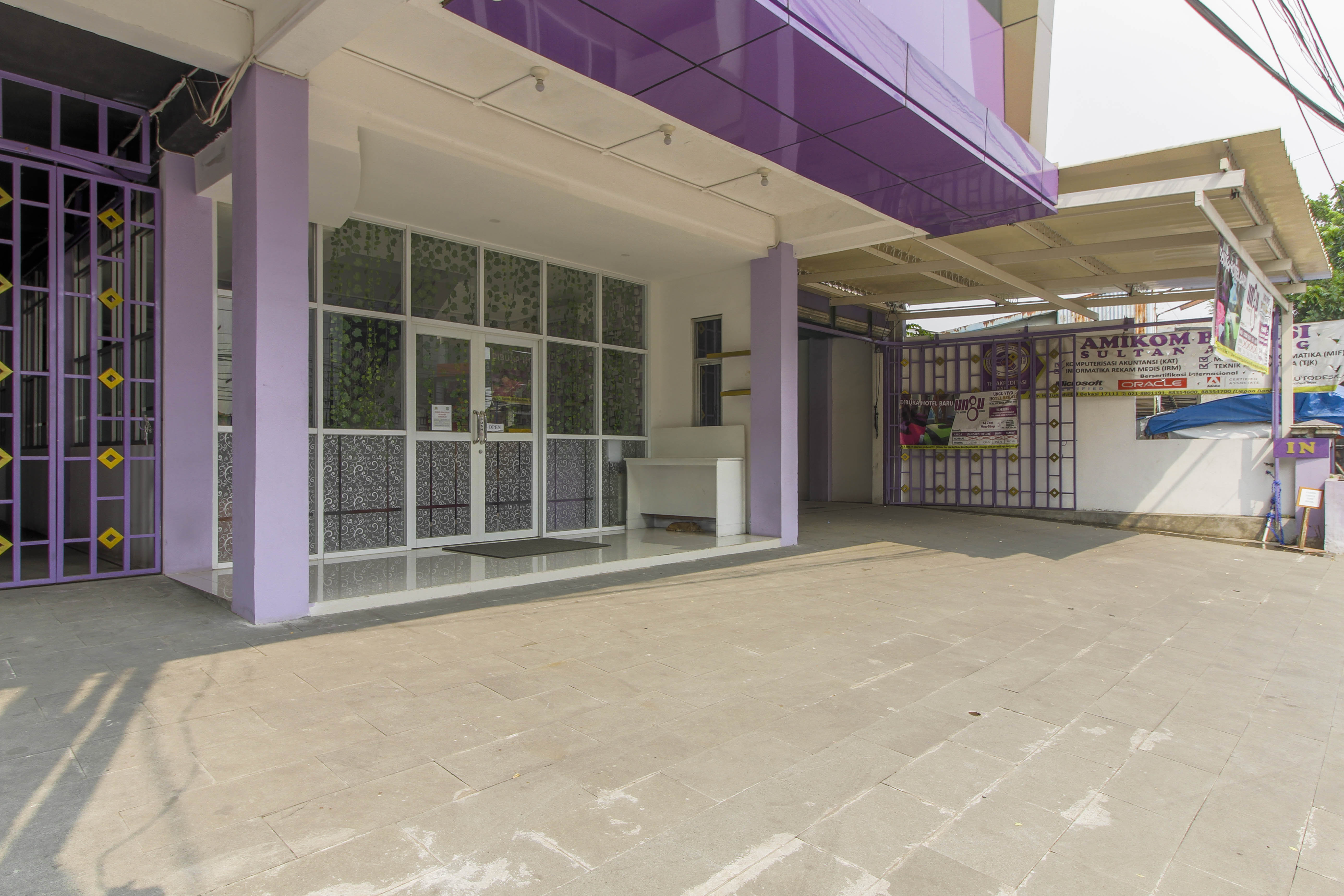 Reddoorz Plus Near Stasiun Bekasi 41/45