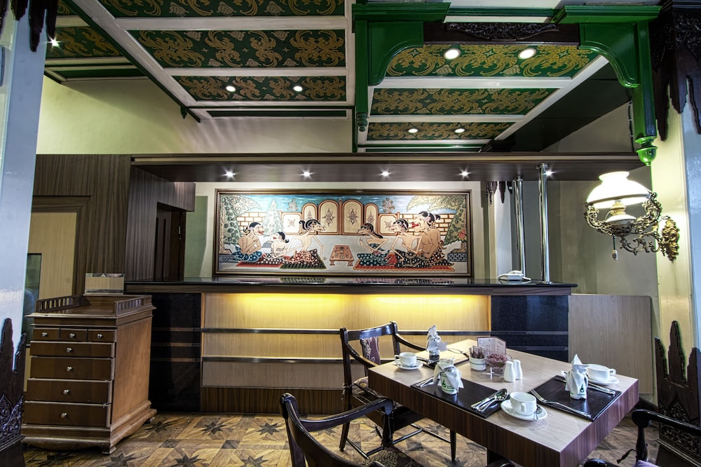 Kusuma Sahid Prince Hotel Solo 33/37