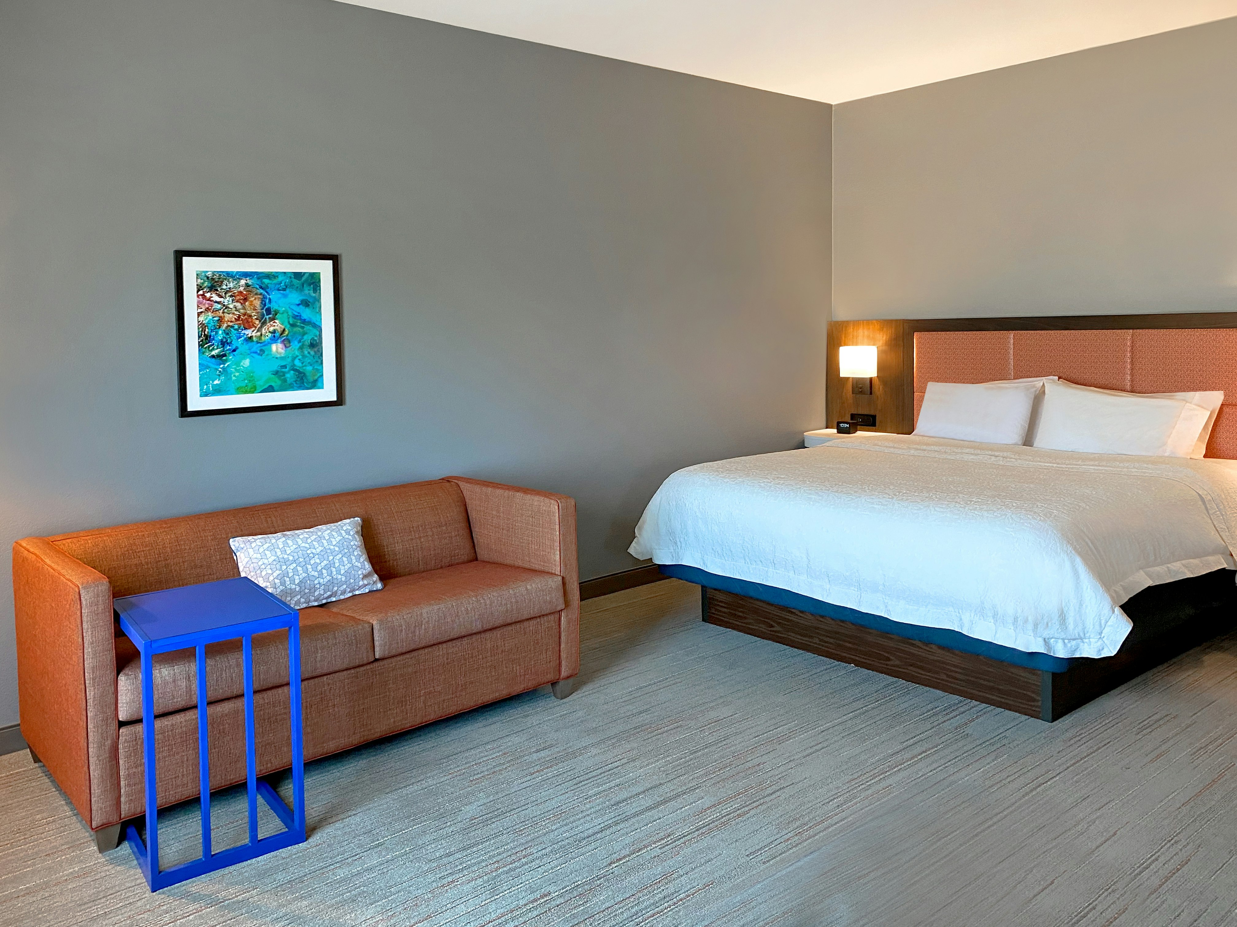 ROOM, KING BED