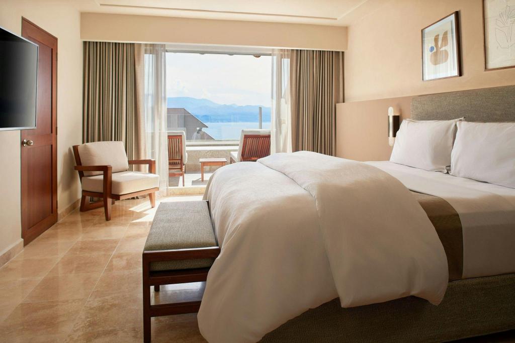 1 Bedroom, Heavenly, Bi Level, Penthouse, Suite, King Bed, Ocean View, Plunge Pool, High Floor