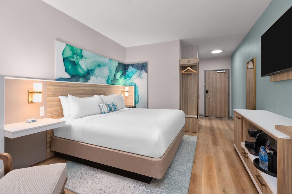 Wyndham Garden Anna 24/54