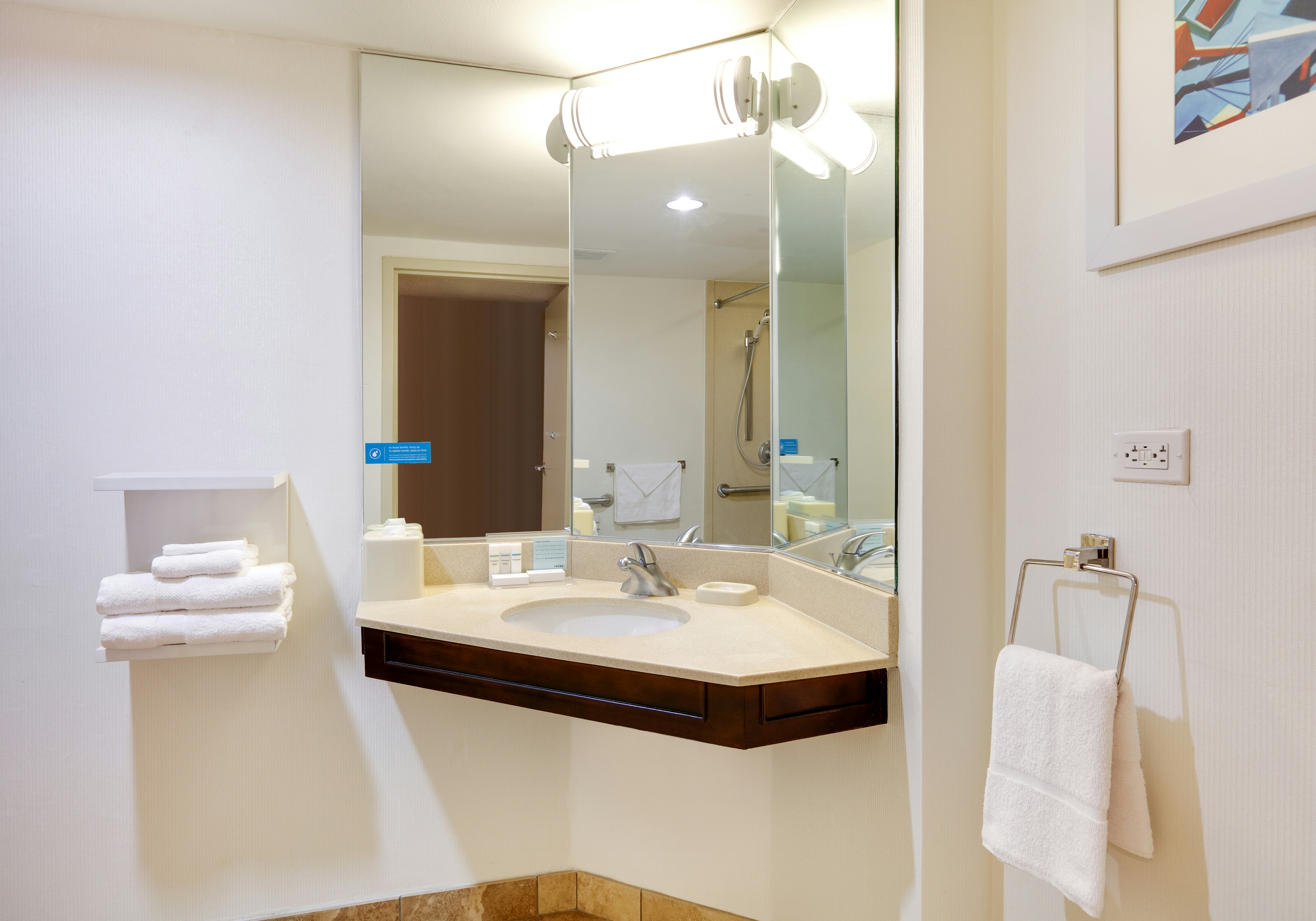 Hampton Inn Los Angeles/Carson/Torrance 13/14