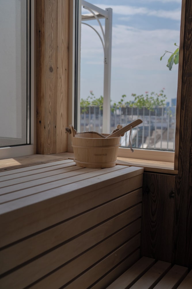 House of Ble 25/50