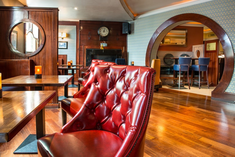 Benners Hotel 36/56