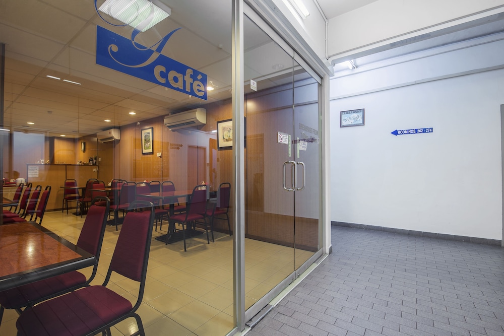 Ymca International Hostel 12/56