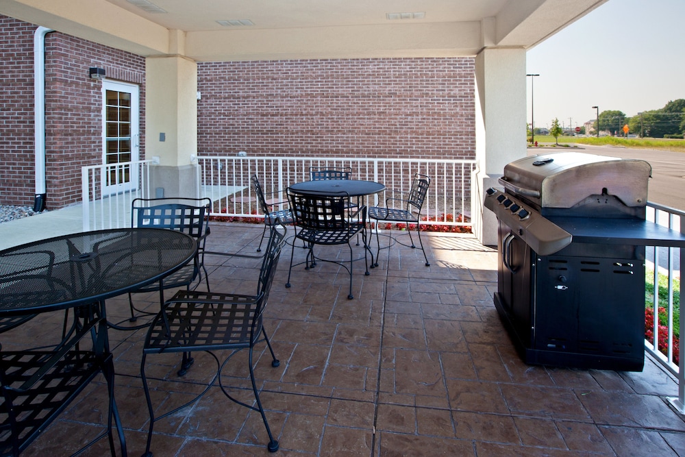 Candlewood Suites Louisville North 43/67