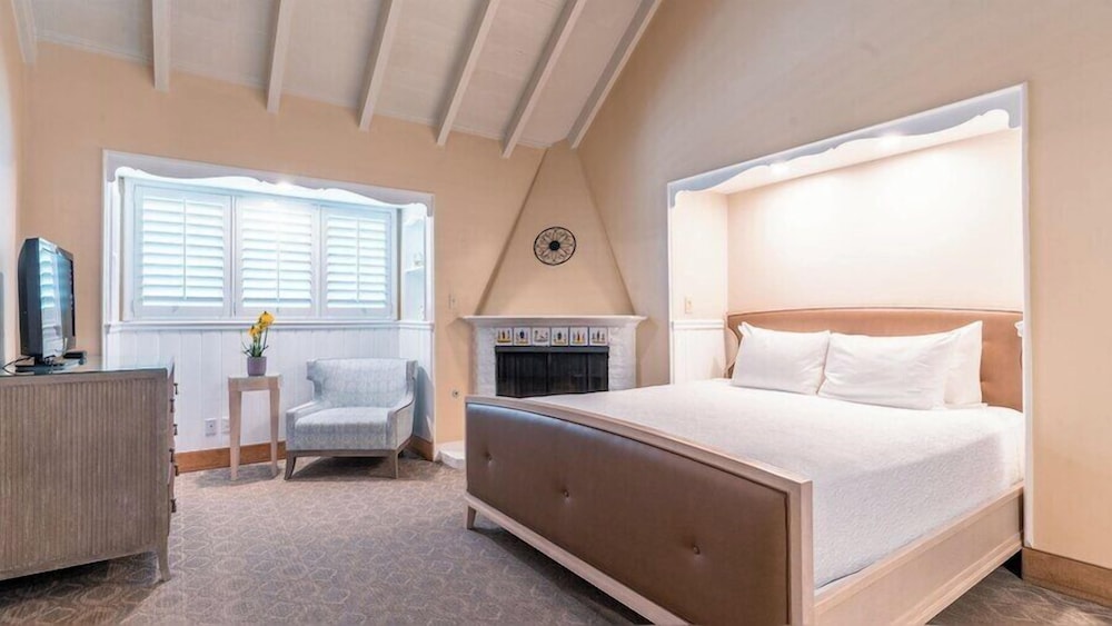 The Normandy Inn 12/56