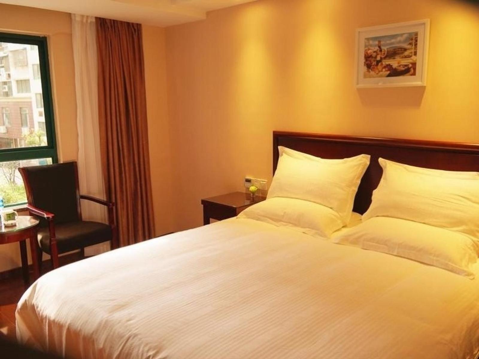 GREENTREE INN LIUAN HUOSHAN COUNTY YINGJIA AVENUE HOTEL 32/50
