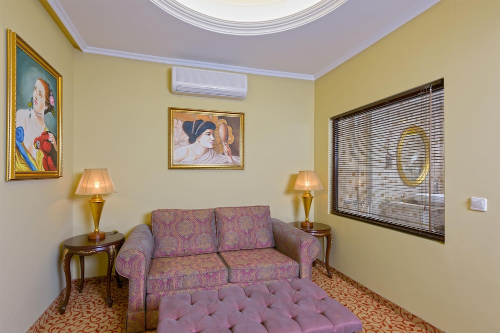 Antique Roman Palace - Adults Only Ultra All Inclusive 31/50