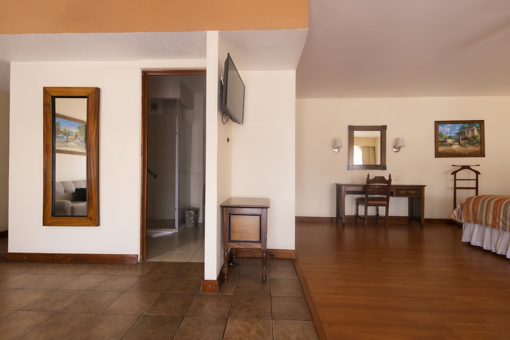 Hotel Plaza Uruapan 41/67