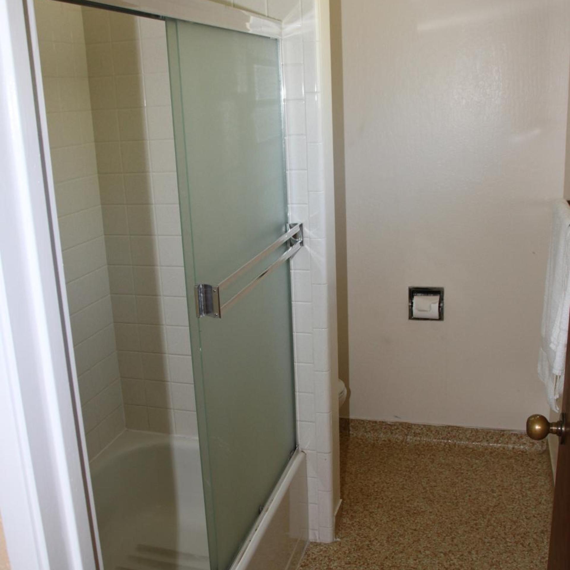 Villa Inn 15/33