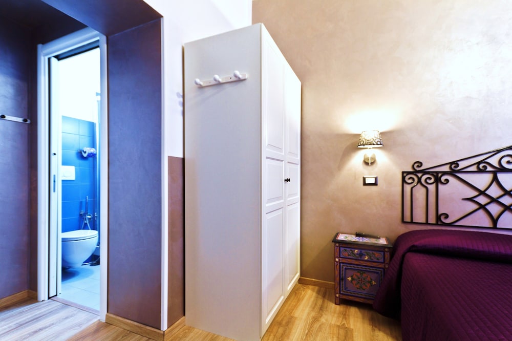 Dream Station Bed And Breakfast 12/67