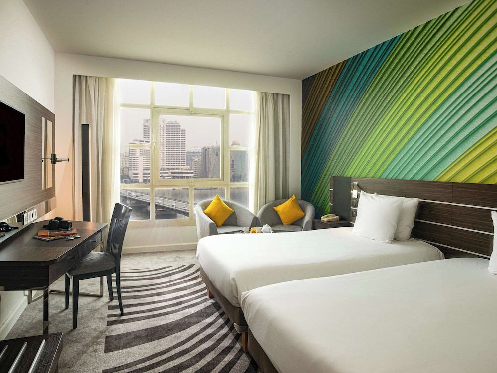 SUPERIOR, TWIN BEDS, CITY SIDE