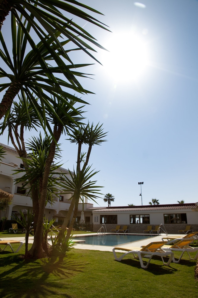 Tarik Hotel 58/63