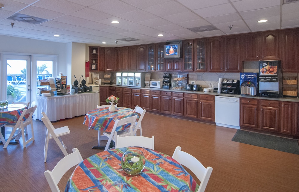 Ocean Isle Inn 21/50