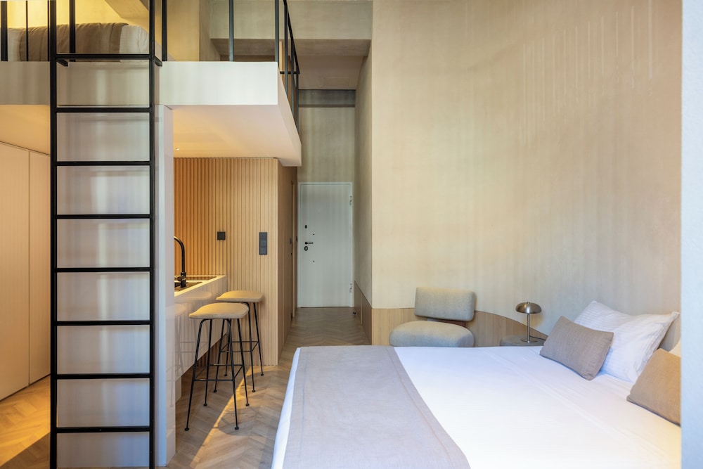 LOFT, PREMIUM