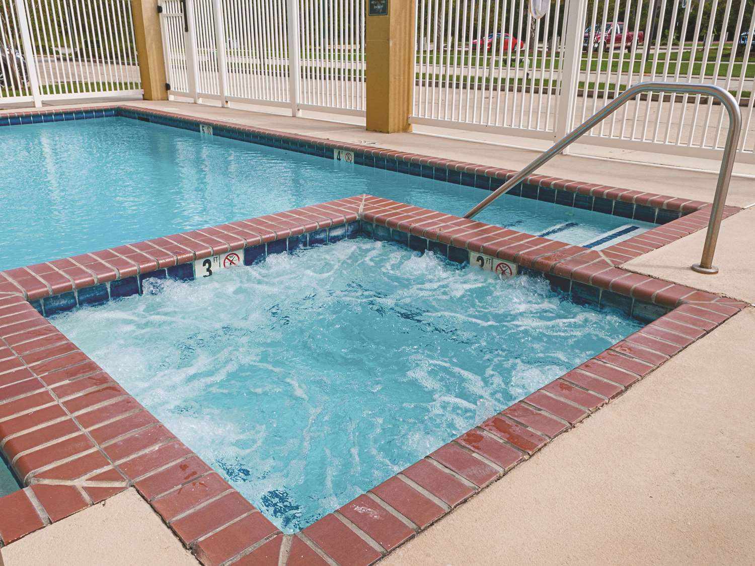 Studio6 Slidell, LA North Shore 21/52