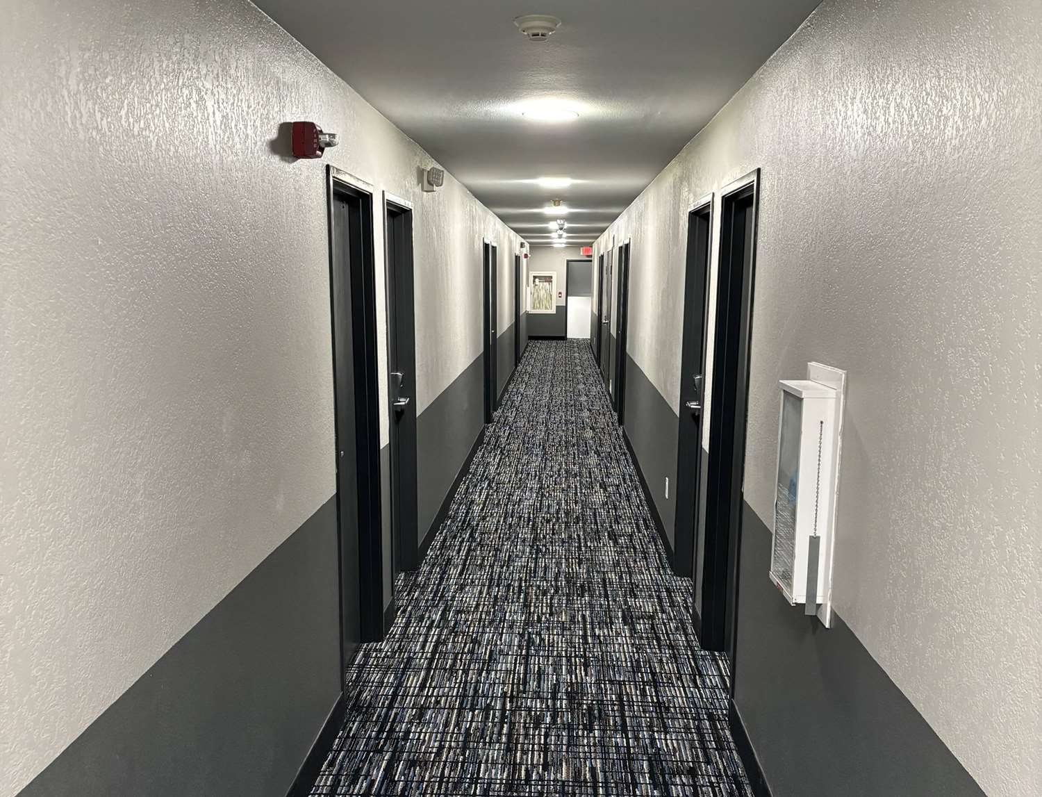 Super 8 by Wyndham Springfield North I-44 2/7