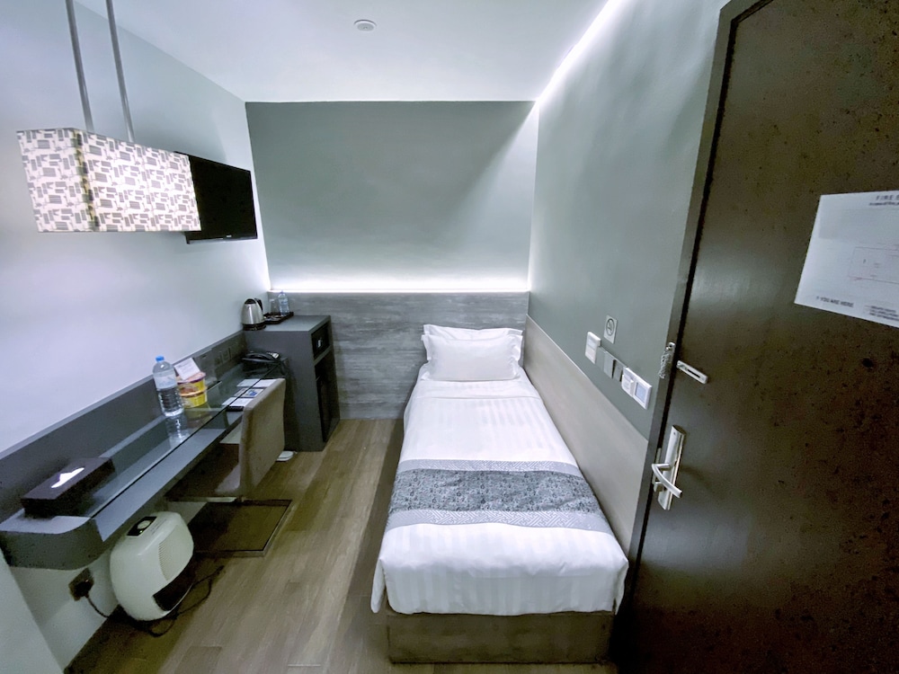 Bliss Hotel Singapore 42/75