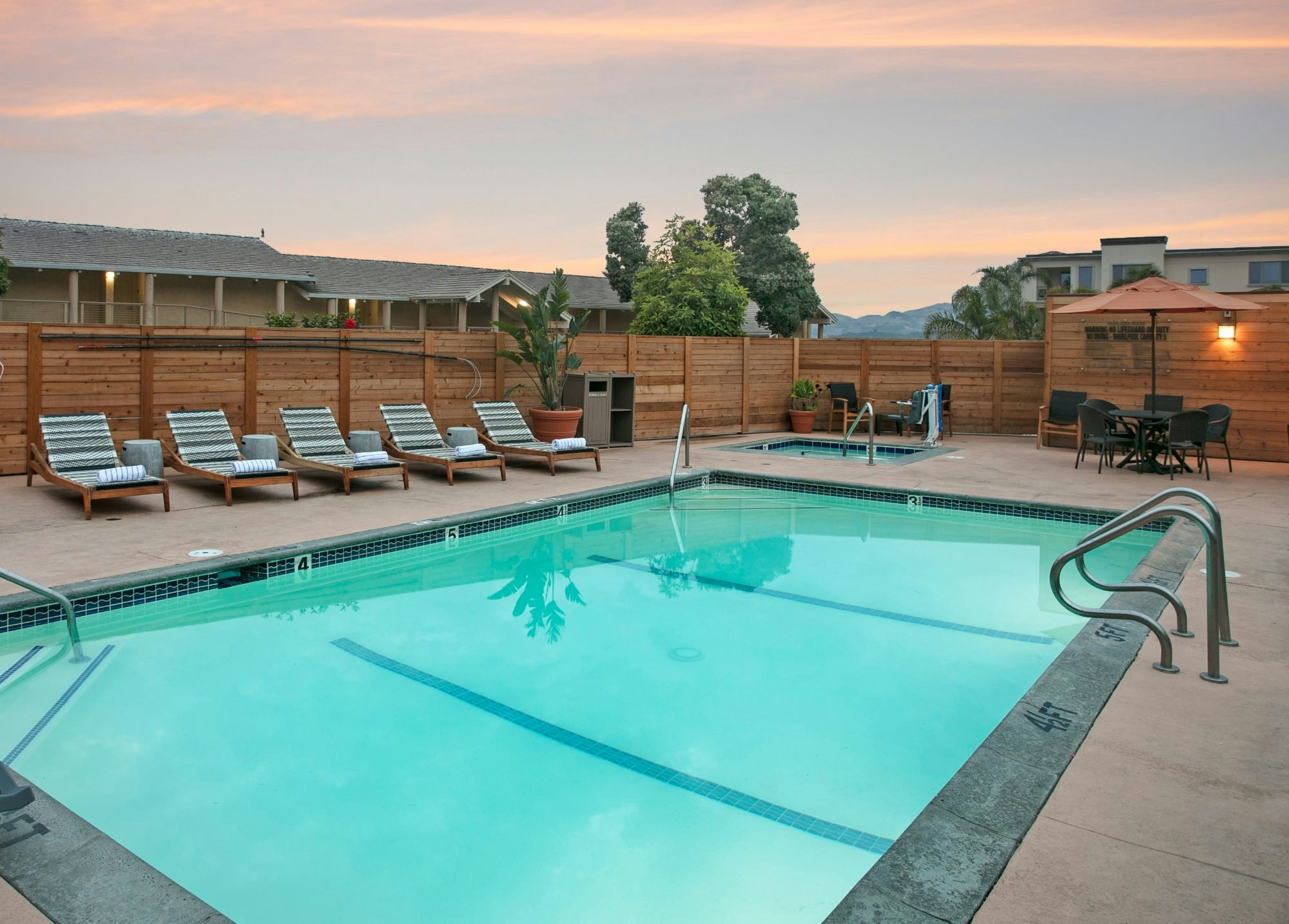 Spyglass Inn 21/38