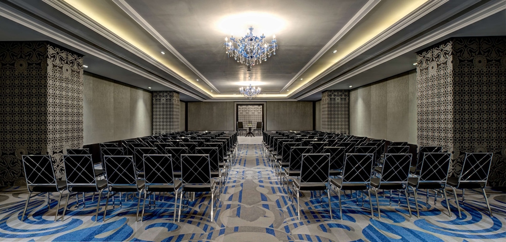 HYATT REGENCY LUDHIANA 69/75