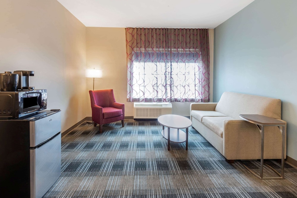 La Quinta Inn & Suites by Wyndham Aberdeen-APG 23/34