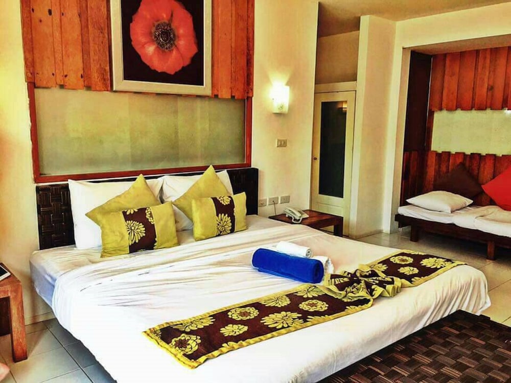 Lawana Escape Beach Resort 10/50