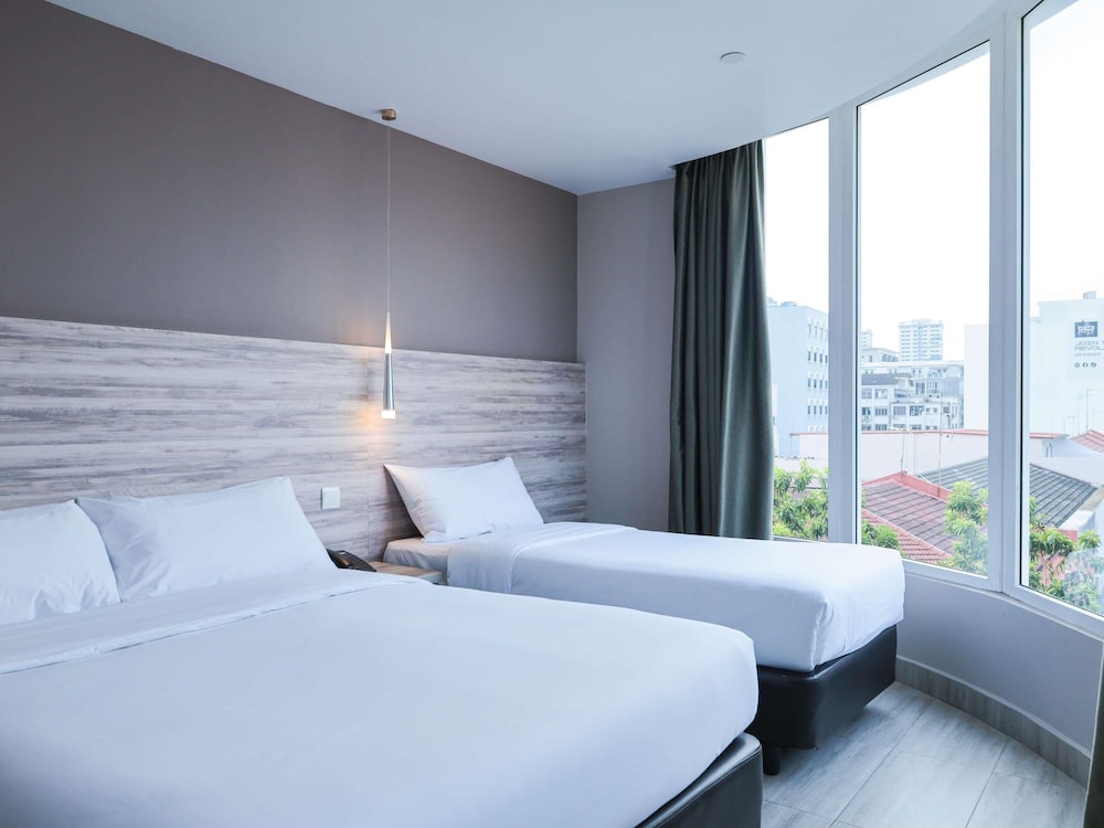 ibis budget Singapore Crystal 32/62