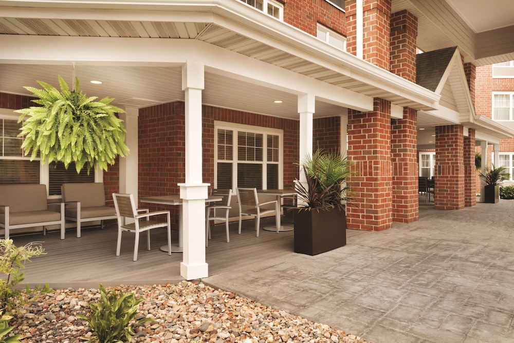 Country Inn & Suites By Radisson, Des Moines West, IA 8/48